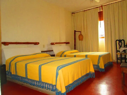 Hotel Zihua 3*