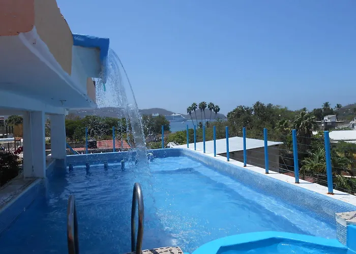 Hotel Zihua 3*